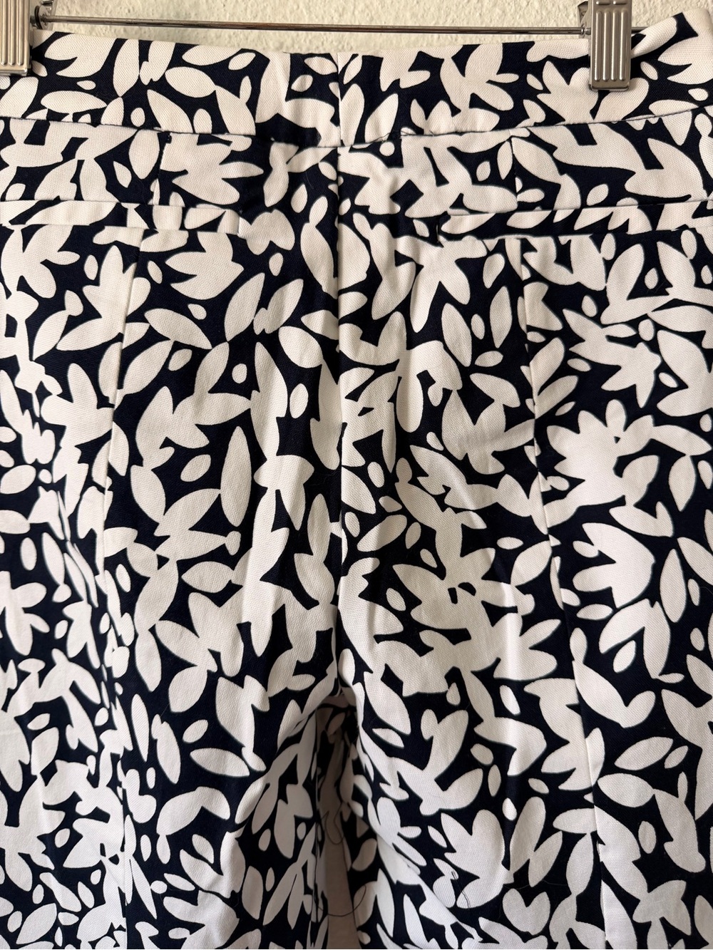 Oscar de la Renta Black and White Floral Wide-Leg Pants - Picture 10 of 11